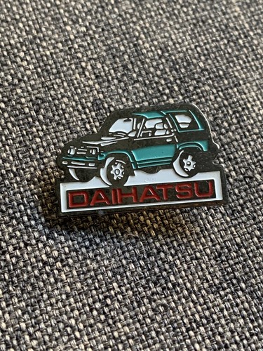 Pin 4x4 daihatsu - pin’s,