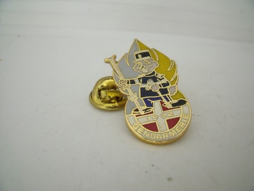 Pin pins badge - pins,