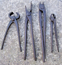4 ANCIENNES PINCES de forge TRICOISES  - OUTIL DE MARECHAL FERRANT