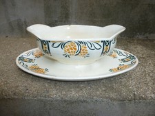 ST AMAND faience Saucière