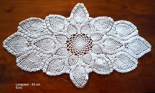 Ancien napperon ovale crochet - ovale,