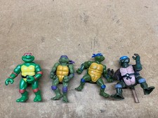 PLAYMATES TOYS LOT DE 4