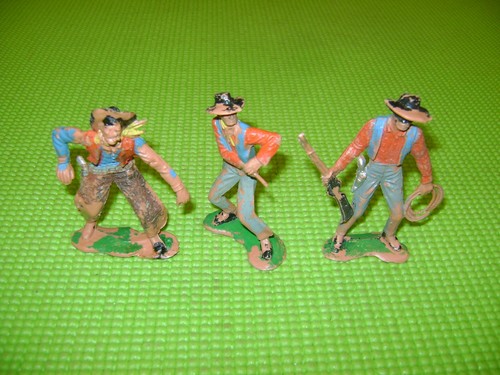 Lot cowboys en plastique - 3,