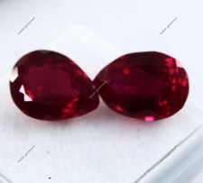 Paire de pierres précieuses