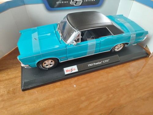 Véhicules miniatures pontiac - véhicules,