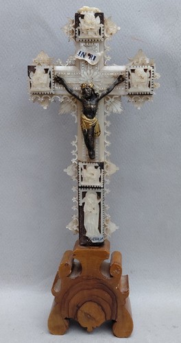Crucifix nacre bois - crucifix,