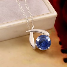 Fin Bleu Saphir Rond Coupe