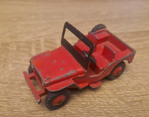 Dinky toys red jeep - 25, y
