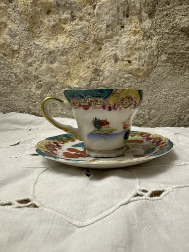 Tasse sous - tasse,