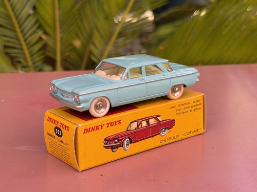 Dinky toys chevrolet - chevrolet, corvair