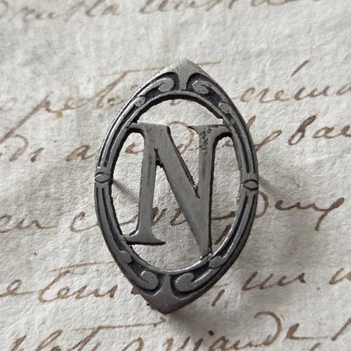 Monogramme lettre métal - n,