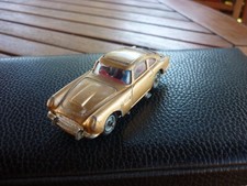 CORGI 261. James Bond 007 Aston Martin DB 5.  Made in GB. 1/46. Années 60.