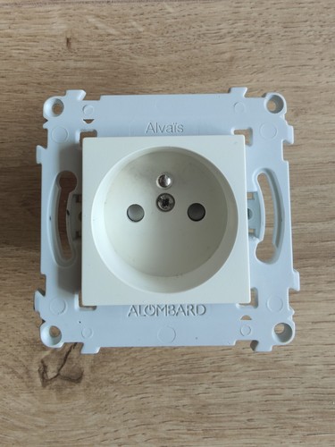 Prise alvaïs alombard - prise,