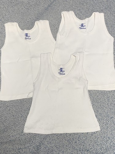Sous vêtements bébé anciens