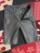 Nouveau short en cuir de