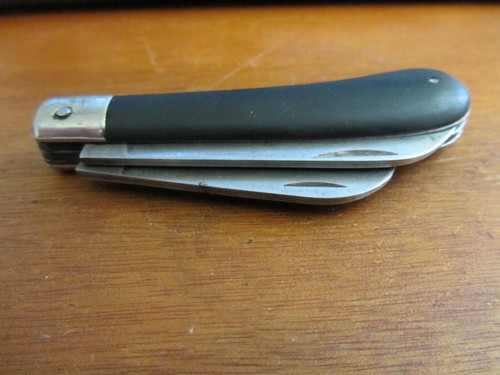 Couteau pliant 555 - , lames