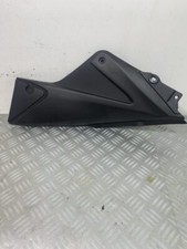 Carénage latéral droit