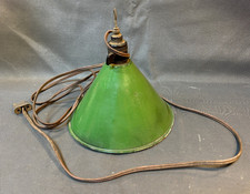 Ancien abat-jour en tôle