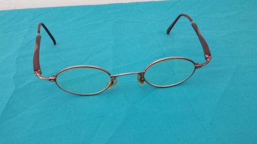 Paire lunettes vue ovale - de,