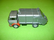 JRD 131 CAMION BERLIET BENNE A ORDURES EPOQUE DINKY-CIJ