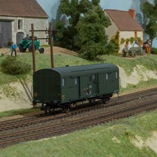 REE Models VB-326 fourgon OCEM