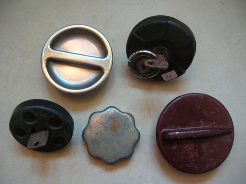 Lot anciens bouchons de - de,