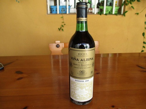 Bouteille vin vina albina - de, /