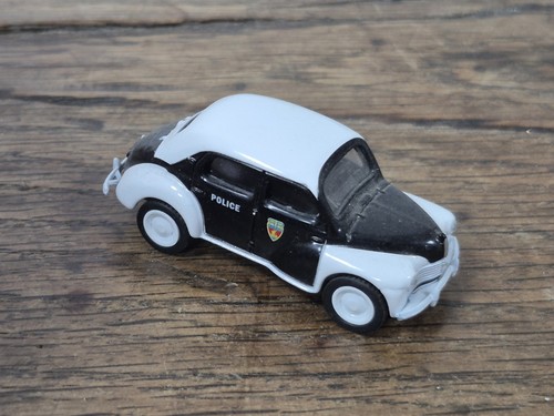 Voiture miniature renault 4cv - voiture,