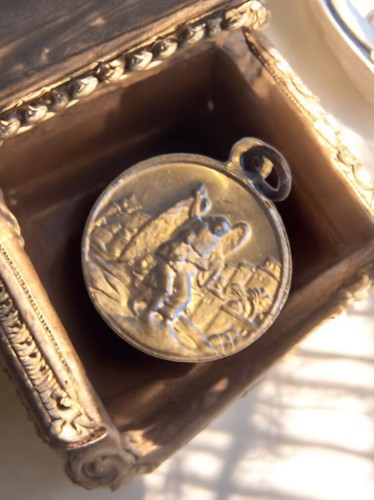 Médaille religieuse ancienne