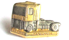 Pin's CAMION RENAULT MAGNUM Tracteur Signé Arthus Bertrand Paris Vintage #5/8