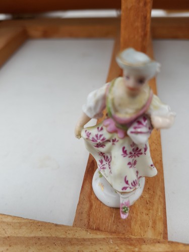 Petit sujet porcelaine de - sujet,
