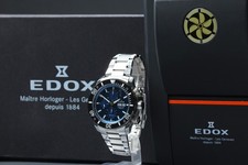 [Boîte, papier ] Montre