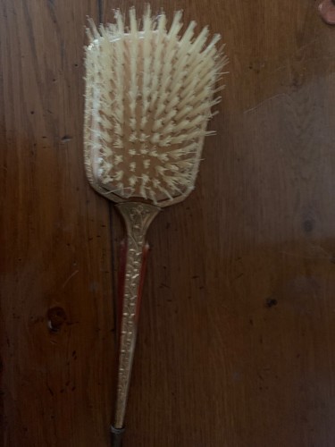 Brosse ancienne - brosse,