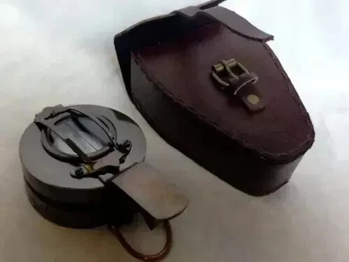 Ancienne boussole poche - de,