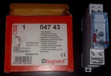 Relais temporisé modulaire 047 43 Legrand