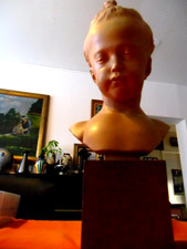 Buste jeune fille aux - buste,