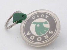 PORTE CLÉS ANCIEN - KEYCHAIN - SKODA AUTO