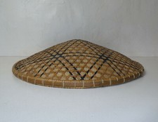 chapeau en rotin ethnique Laos Cambodge vintage