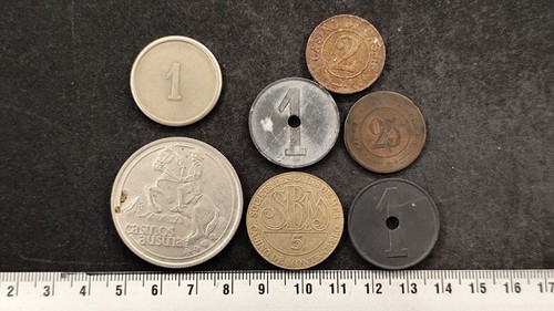 Lot anciens jetons - 7,