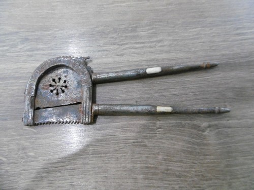 Ancien coupe betel tabac