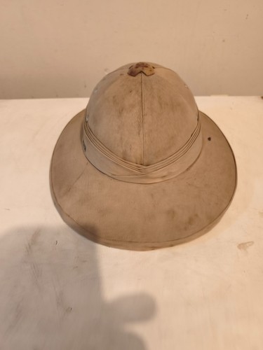 Chapeau colonial noi - ha,