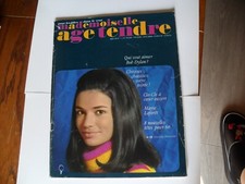 MADEMOISELLE AGE TENDRE  N°