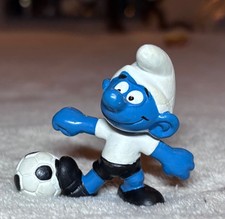 RARE: Schtroumpf football