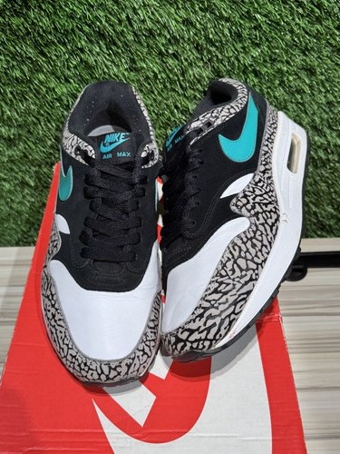 Size 10m nike air - 10m/11.5w,