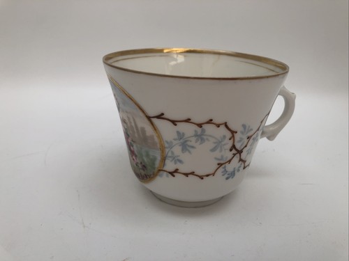 Grande tasse ancienne - grande,