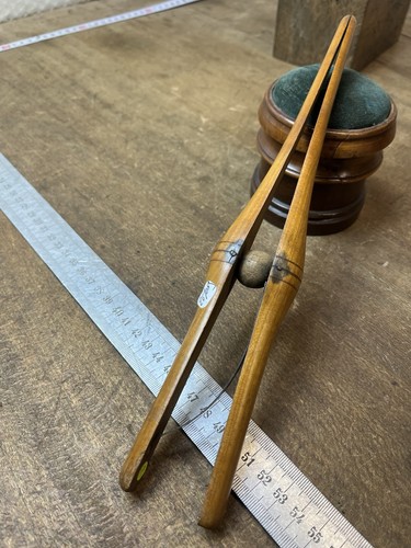 Anciens outils gantier petite - gantier,