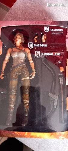 Figurine tomb raider lara - tomb,