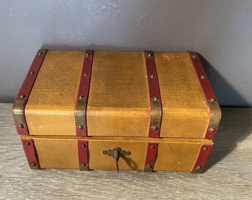 Petite malle coffre de - ,