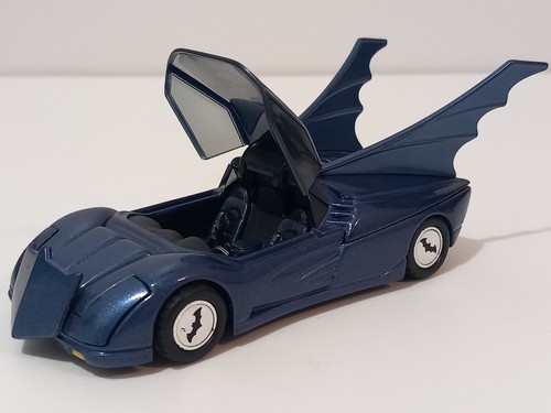 Batmobile 2000 corgi 1 43 - 2000,