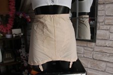  gaine  ouverte  4 jarretelles